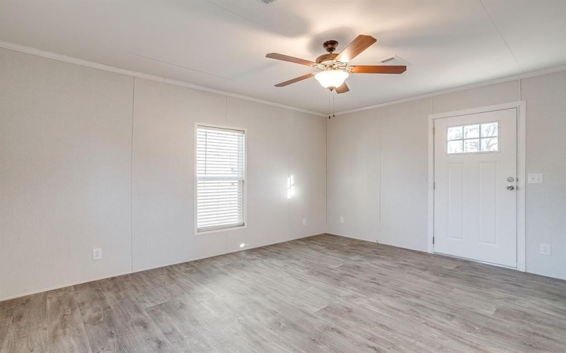 104 Red Oak Street, Alvarado, TX 76009, 1 Bedroom Bedrooms, ,1 BathroomBathrooms,Residential,For Sale,104 Red Oak Street,0,21157078