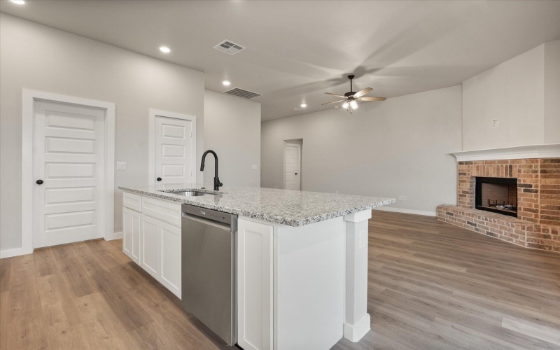 3003 140th Street, Lubbock, TX 79423, 3 Habitaciones Habitaciones , ,2 BañosBaños,Residential,En Venta,3003 140th Street,202553397