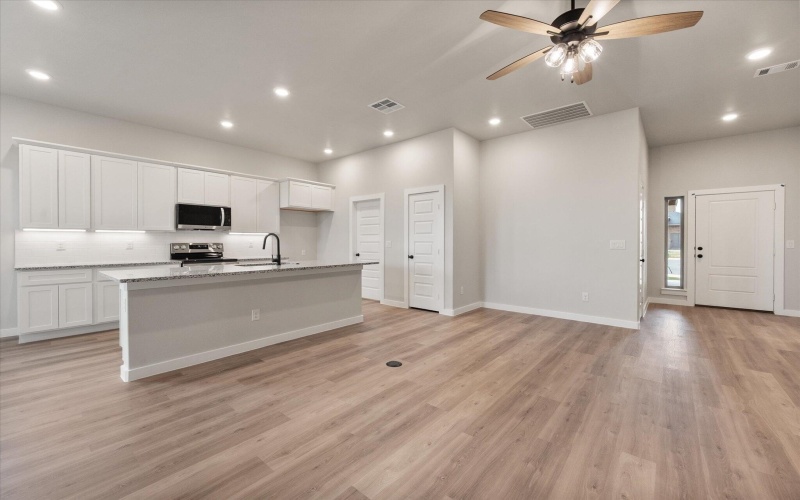 3003 140th Street, Lubbock, TX 79423, 3 Habitaciones Habitaciones , ,2 BañosBaños,Residential,En Venta,3003 140th Street,202553397