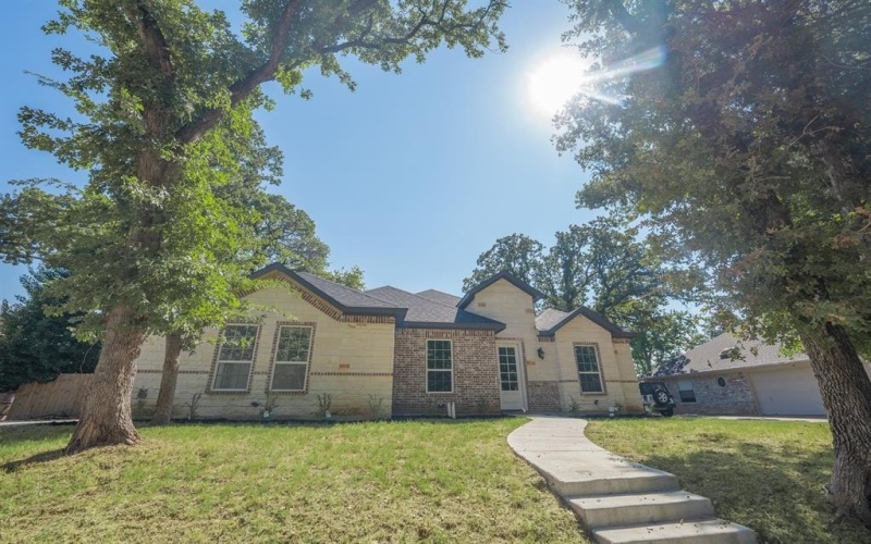 1408 Spinnaker Lane, Azle, TX 76020, 3 Habitaciones Habitaciones , ,2 BañosBaños,Residential,En Venta,1408 Spinnaker Lane,0,21157837