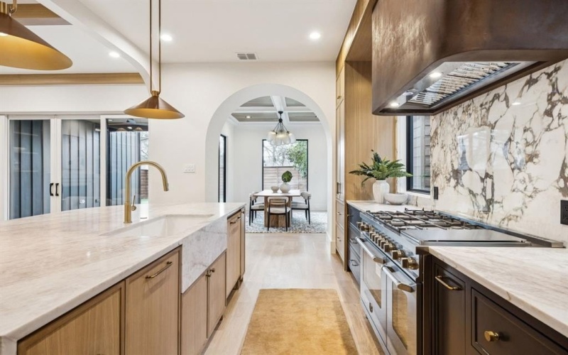 8811 Daytonia Avenue, Dallas, TX 75218, 4 Bedrooms Bedrooms, ,5 BathroomsBathrooms,Residential,For Sale,8811 Daytonia Avenue,0,21157948