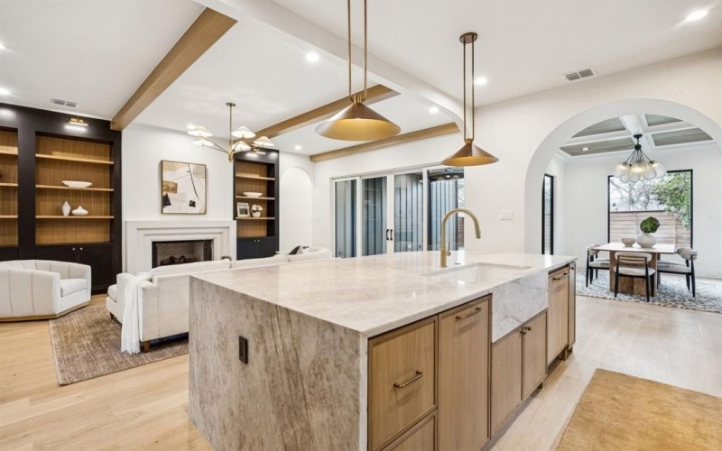 8811 Daytonia Avenue, Dallas, TX 75218, 4 Bedrooms Bedrooms, ,5 BathroomsBathrooms,Residential,For Sale,8811 Daytonia Avenue,0,21157948