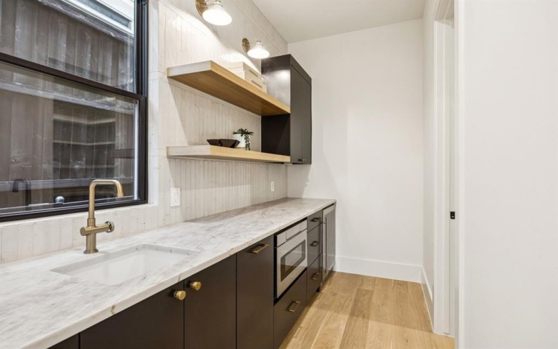 8811 Daytonia Avenue, Dallas, TX 75218, 4 Bedrooms Bedrooms, ,5 BathroomsBathrooms,Residential,For Sale,8811 Daytonia Avenue,0,21157948