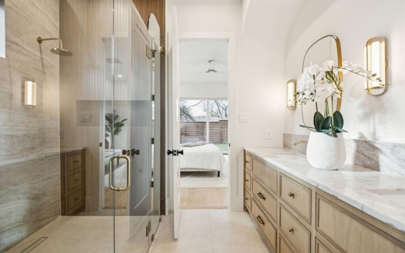 8811 Daytonia Avenue, Dallas, TX 75218, 4 Bedrooms Bedrooms, ,5 BathroomsBathrooms,Residential,For Sale,8811 Daytonia Avenue,0,21157948