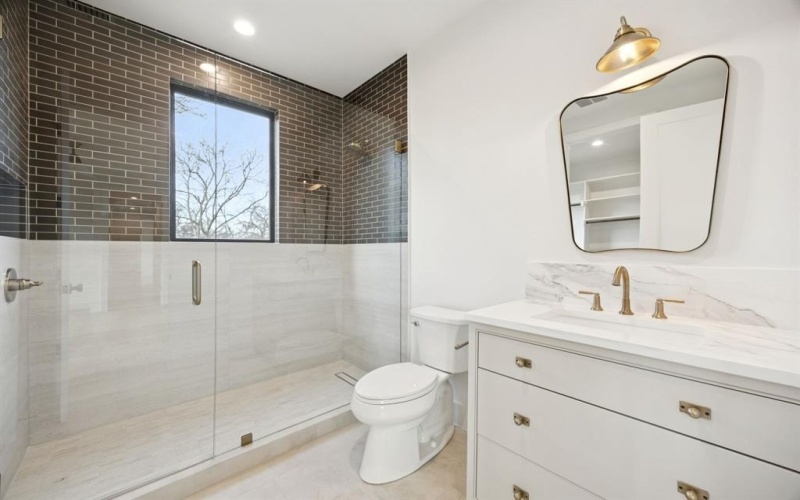 8811 Daytonia Avenue, Dallas, TX 75218, 4 Bedrooms Bedrooms, ,5 BathroomsBathrooms,Residential,For Sale,8811 Daytonia Avenue,0,21157948