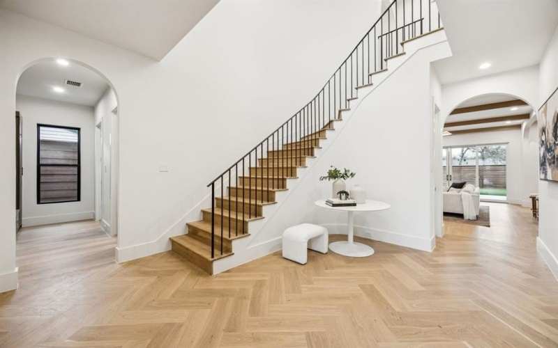 8811 Daytonia Avenue, Dallas, TX 75218, 4 Bedrooms Bedrooms, ,5 BathroomsBathrooms,Residential,For Sale,8811 Daytonia Avenue,0,21157948