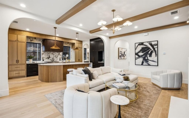 8811 Daytonia Avenue, Dallas, TX 75218, 4 Bedrooms Bedrooms, ,5 BathroomsBathrooms,Residential,For Sale,8811 Daytonia Avenue,0,21157948