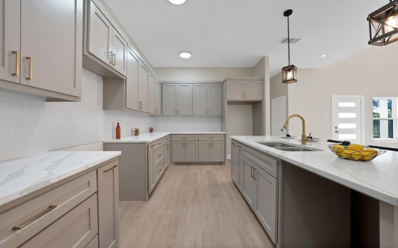 5425 Cottey Street, Fort Worth, TX 76105, 4 Bedrooms Bedrooms, ,2 BathroomsBathrooms,Residential,For Sale,5425 Cottey Street,0,21157964