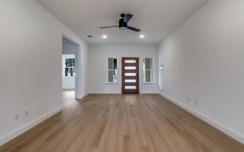 5814 Carlton Garrett Street, Dallas, TX 75215, 3 Habitaciones Habitaciones , ,2 BañosBaños,Residential,En Venta,5814 Carlton Garrett Street,0,21158353