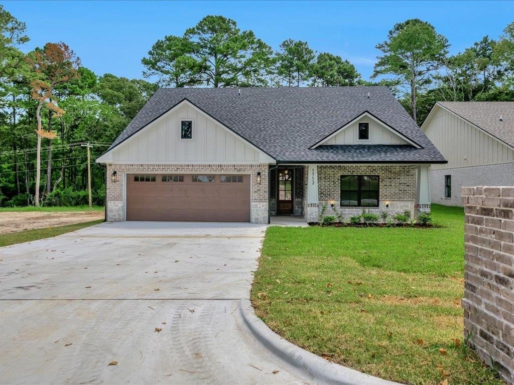 1713 Champions Drive, Lufkin, TX 75901, 3 Bedrooms Bedrooms, ,2 BathroomsBathrooms,Residential,For Sale,1713 Champions Drive,5104559