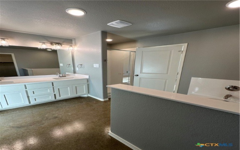 1413 Fossil Trail, Belton, TX 76513, 4 Bedrooms Bedrooms, ,2 BathroomsBathrooms,Residential,For Sale,1413 Fossil Trail,0,602370