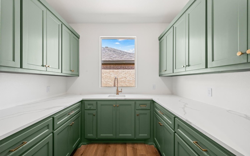 3806 136th Street, Lubbock, TX 79423, 4 Bedrooms Bedrooms, ,3 BathroomsBathrooms,Residential,For Sale,3806 136th Street,0,202553444