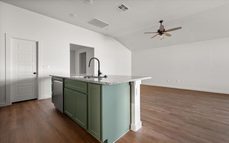 13831 Gary Avenue, Lubbock, TX 79423, 4 Habitaciones Habitaciones , ,2 BañosBaños,Residential,En Venta,13831 Gary Avenue,0,202600945