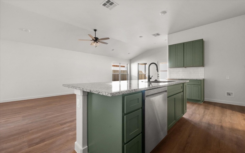 13831 Gary Avenue, Lubbock, TX 79423, 4 Habitaciones Habitaciones , ,2 BañosBaños,Residential,En Venta,13831 Gary Avenue,0,202600945