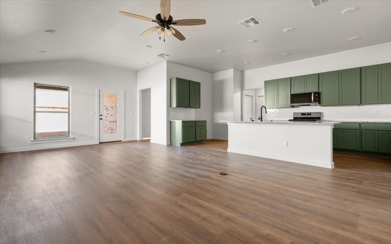 13831 Gary Avenue, Lubbock, TX 79423, 4 Habitaciones Habitaciones , ,2 BañosBaños,Residential,En Venta,13831 Gary Avenue,0,202600945