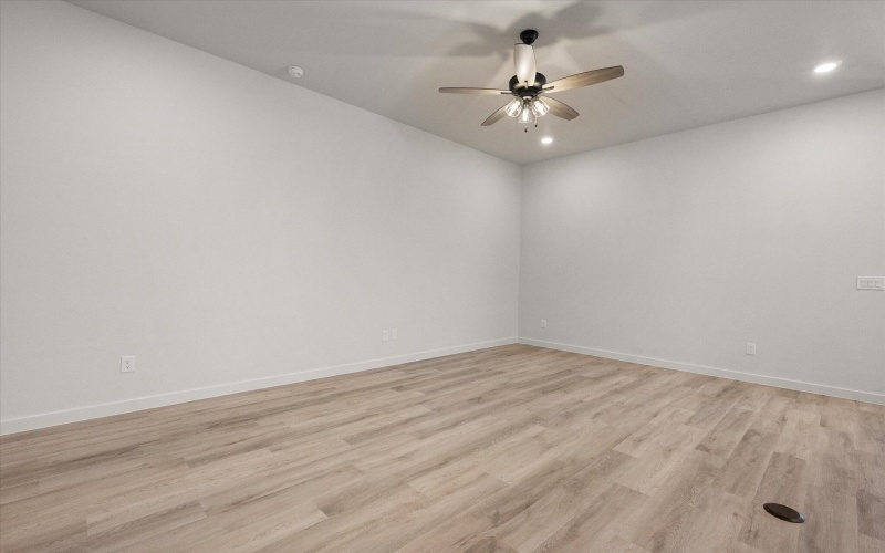 2427 Aberdeen Avenue, Wolfforth, TX 79382, 3 Habitaciones Habitaciones , ,2 BañosBaños,Residential,En Venta,2427 Aberdeen Avenue,0,202600950