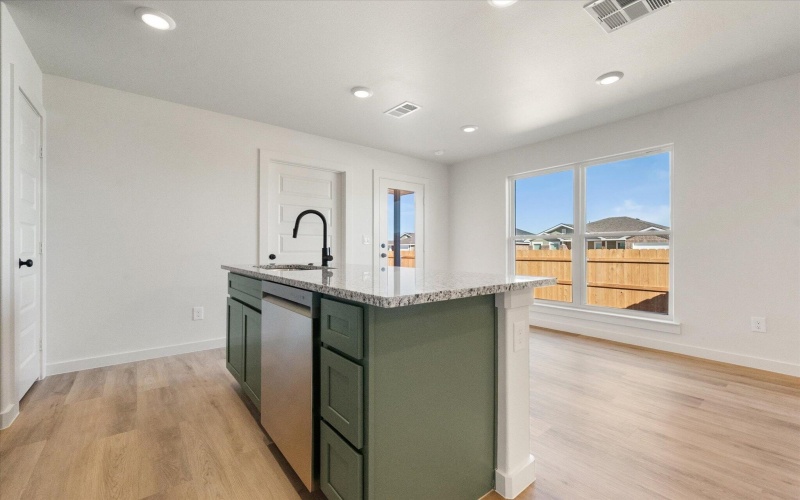 518 E 23rd Street, Wolfforth, TX 79382, 3 Habitaciones Habitaciones , ,2 BañosBaños,Residential,En Venta,518 E 23rd Street,0,202600956