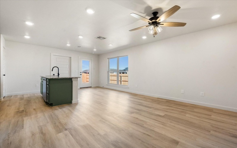 518 E 23rd Street, Wolfforth, TX 79382, 3 Habitaciones Habitaciones , ,2 BañosBaños,Residential,En Venta,518 E 23rd Street,0,202600956