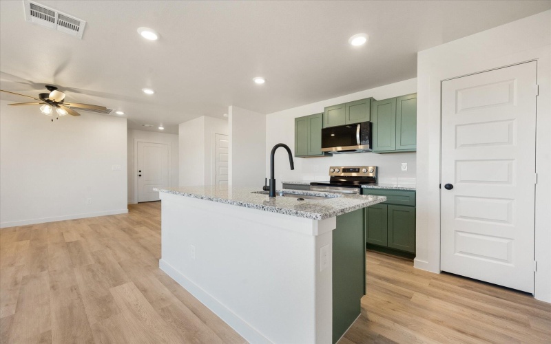 518 E 23rd Street, Wolfforth, TX 79382, 3 Habitaciones Habitaciones , ,2 BañosBaños,Residential,En Venta,518 E 23rd Street,0,202600956