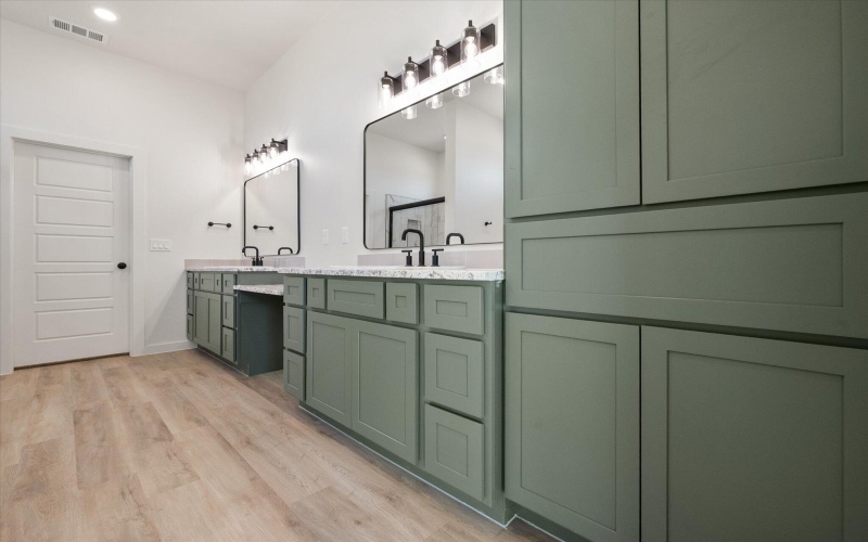 7013 16th Street, Lubbock, TX 79416, 4 Bedrooms Bedrooms, ,3 BathroomsBathrooms,Residential,For Sale,7013 16th Street,0,202600963