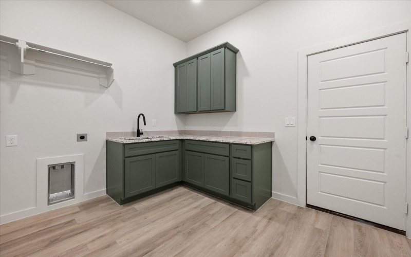 7013 16th Street, Lubbock, TX 79416, 4 Bedrooms Bedrooms, ,3 BathroomsBathrooms,Residential,For Sale,7013 16th Street,0,202600963