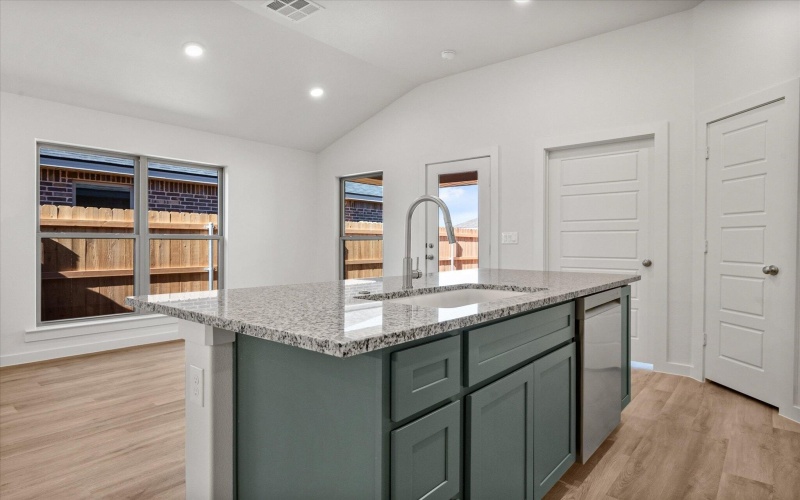 5642 Rice Street, Lubbock, TX 79416, 4 Habitaciones Habitaciones , ,2 BañosBaños,Residential,En Venta,5642 Rice Street,0,202600965