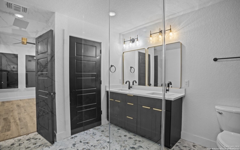 125 Dashiell, San Antonio, TX 78203, ,Residential Multi Family,En Venta,125 Dashiell,0,1932838