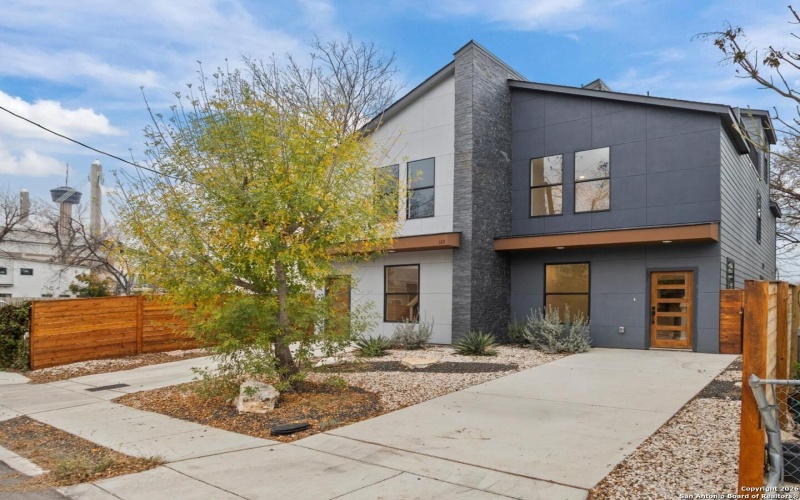 125 Dashiell, San Antonio, TX 78203, ,Residential Multi Family,En Venta,125 Dashiell,0,1932838