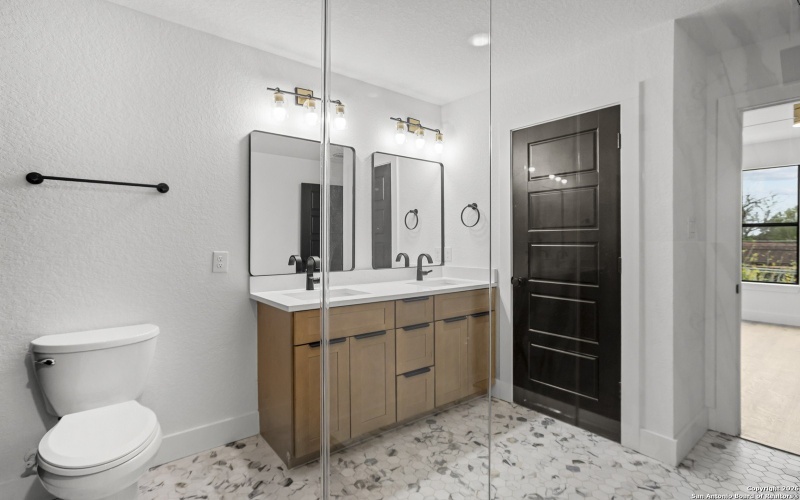 125 Dashiell, San Antonio, TX 78203, ,Residential Multi Family,En Venta,125 Dashiell,0,1932838