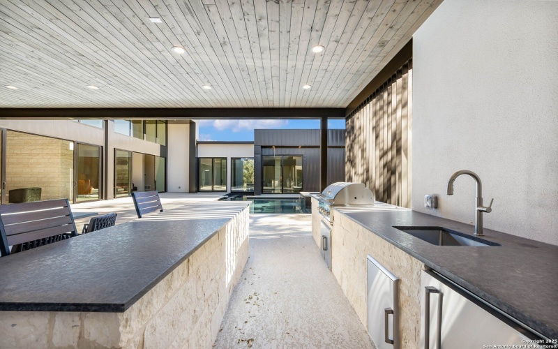 108 Whittingham, San Antonio, TX 78231, 6 Habitaciones Habitaciones , ,7 BañosBaños,Residential,En Venta,108 Whittingham,0,1934991