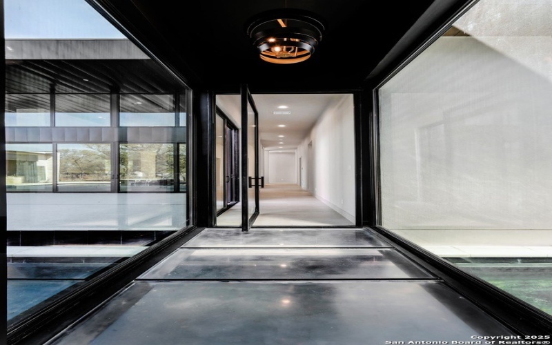 108 Whittingham, San Antonio, TX 78231, 6 Habitaciones Habitaciones , ,7 BañosBaños,Residential,En Venta,108 Whittingham,0,1934991