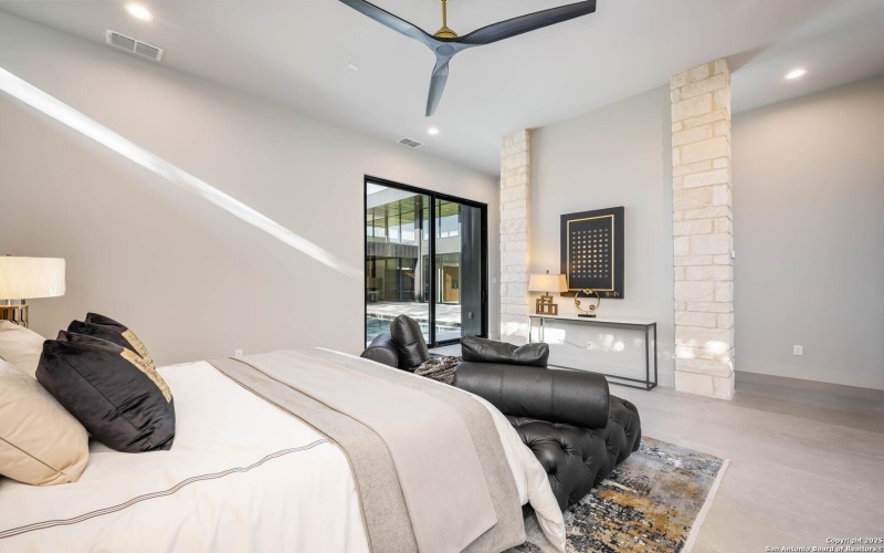 108 Whittingham, San Antonio, TX 78231, 6 Habitaciones Habitaciones , ,7 BañosBaños,Residential,En Venta,108 Whittingham,0,1934991