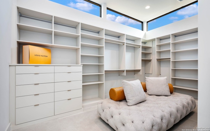 108 Whittingham, San Antonio, TX 78231, 6 Habitaciones Habitaciones , ,7 BañosBaños,Residential,En Venta,108 Whittingham,0,1934991