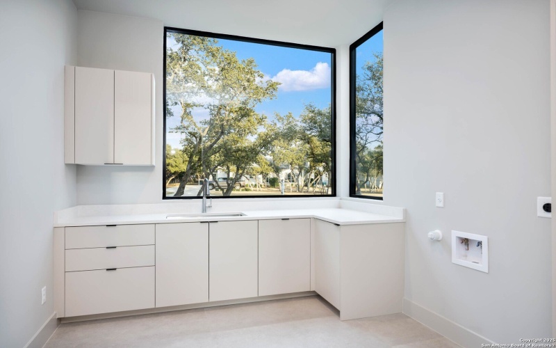 108 Whittingham, San Antonio, TX 78231, 6 Habitaciones Habitaciones , ,7 BañosBaños,Residential,En Venta,108 Whittingham,0,1934991