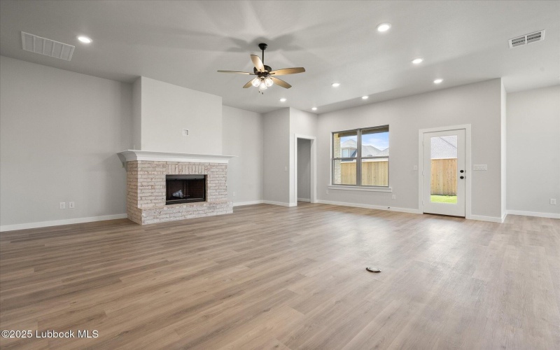 5409 109th Street, Lubbock, TX 79424, 4 Bedrooms Bedrooms, ,3 BathroomsBathrooms,Residential,For Sale,5409 109th Street,202553553
