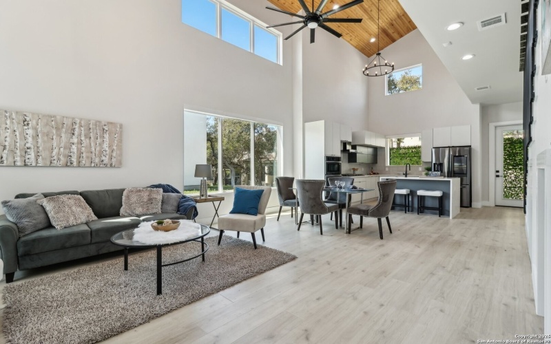 2535 Manor Heights, San Antonio, TX 78231, 3 Habitaciones Habitaciones , ,3 BañosBaños,Residential,En Venta,2535 Manor Heights,0,1935164