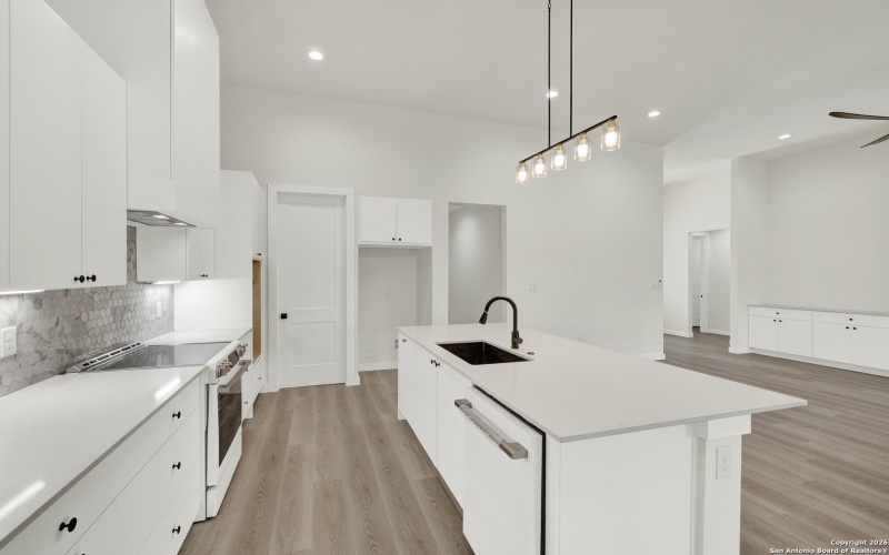 328 Compass Rose, Canyon Lake, TX 78133, 3 Bedrooms Bedrooms, ,3 BathroomsBathrooms,Residential,For Sale,328 Compass Rose,0,1935165