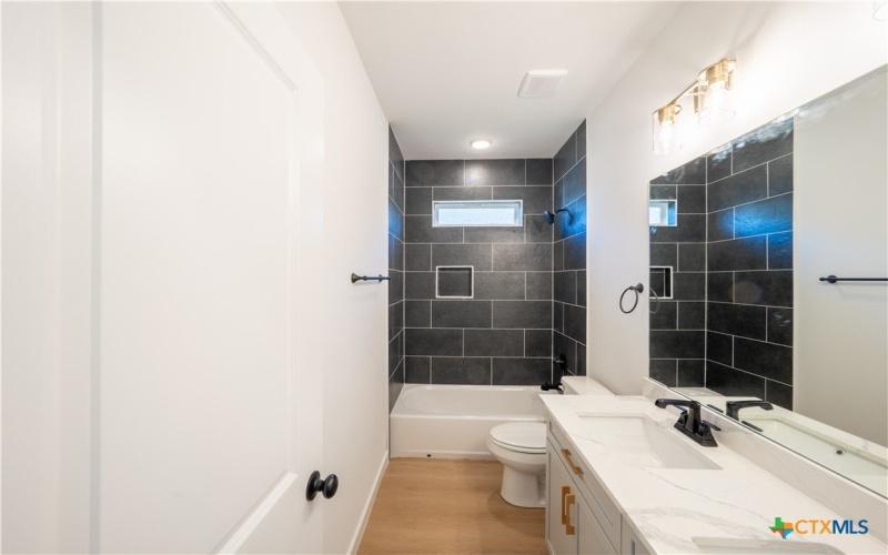 727 Liberty Park Drive, Belton, TX 76513, 4 Habitaciones Habitaciones , ,2 BañosBaños,Residential,En Venta,727 Liberty Park Drive,0,602330