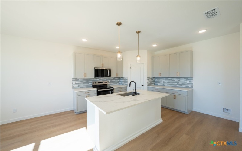 727 Liberty Park Drive, Belton, TX 76513, 4 Habitaciones Habitaciones , ,2 BañosBaños,Residential,En Venta,727 Liberty Park Drive,0,602330