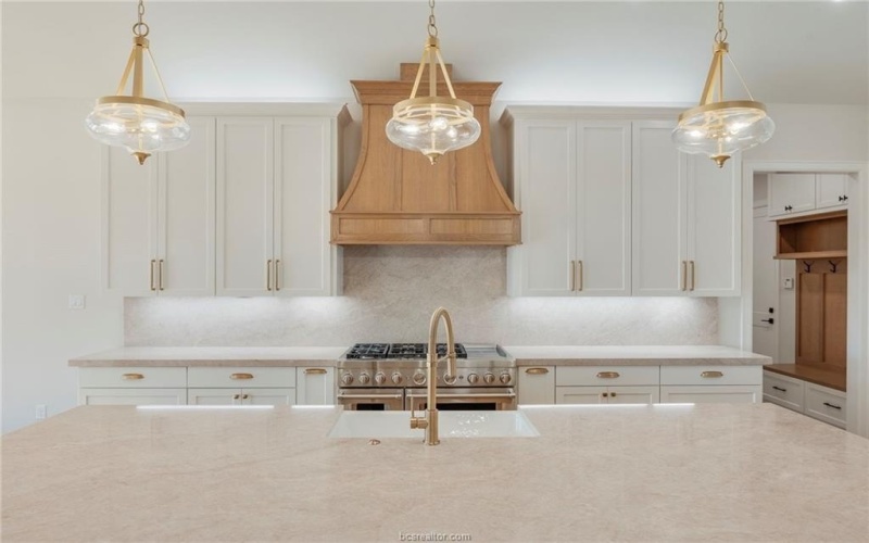 2361 Storyteller Court, College Station, TX 77845, 4 Habitaciones Habitaciones , ,5 BañosBaños,Residential,En Venta,2361 Storyteller Court,0,26000708