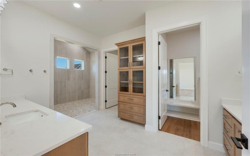 2361 Storyteller Court, College Station, TX 77845, 4 Habitaciones Habitaciones , ,5 BañosBaños,Residential,En Venta,2361 Storyteller Court,0,26000708