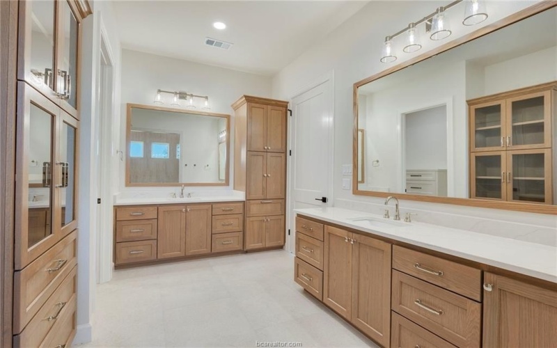 2361 Storyteller Court, College Station, TX 77845, 4 Habitaciones Habitaciones , ,5 BañosBaños,Residential,En Venta,2361 Storyteller Court,0,26000708