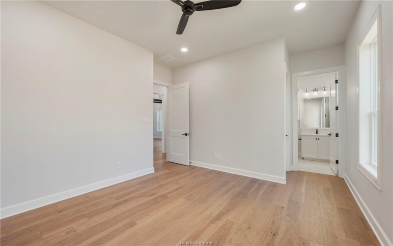 2361 Storyteller Court, College Station, TX 77845, 4 Habitaciones Habitaciones , ,5 BañosBaños,Residential,En Venta,2361 Storyteller Court,0,26000708