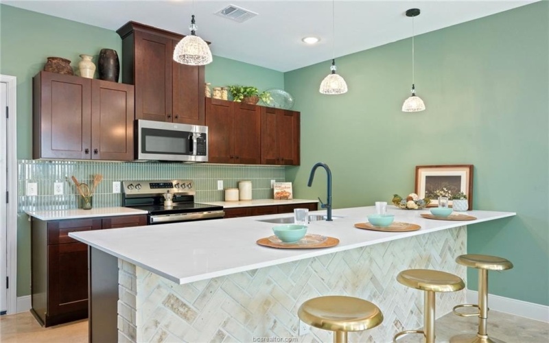 102 33rd, Bryan, TX 77803, 2 Bedrooms Bedrooms, ,2 BathroomsBathrooms,Residential,For Sale,102 33rd,0,26000768