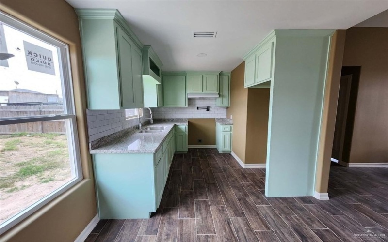 5710 Visha Street, Edinburg, TX 78542, 2 Habitaciones Habitaciones , ,2 BañosBaños,Residential,En Venta,5710 Visha Street,0,492694