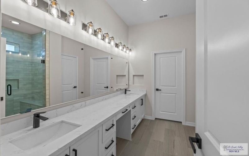 6168 MACKENNA DR, BROWNSVILLE, TX 78526, 4 Habitaciones Habitaciones , ,3 BañosBaños,Residential,En Venta,6168 MACKENNA DR,0,29768978