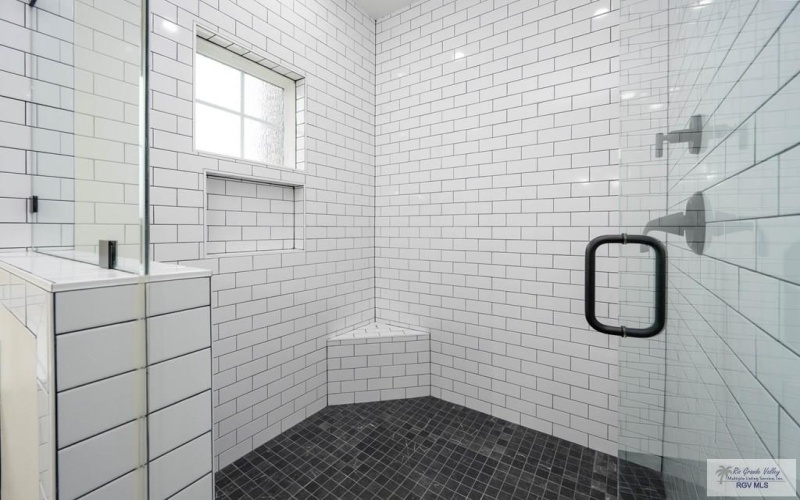 2420 SEAGULL LN, HARLINGEN, TX 78552, 4 Habitaciones Habitaciones , ,2 BañosBaños,Residential,En Venta,2420 SEAGULL LN,0,29771513