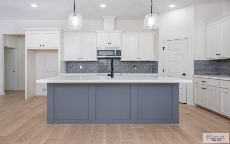 2420 SEAGULL LN, HARLINGEN, TX 78552, 4 Habitaciones Habitaciones , ,2 BañosBaños,Residential,En Venta,2420 SEAGULL LN,0,29771513