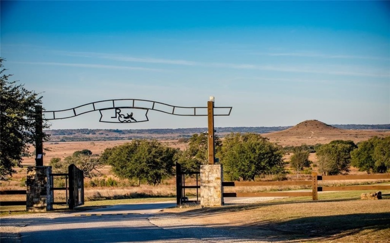 375 Emma Jean Trail, Iredell, TX 76649, 3 Bedrooms Bedrooms, ,3 BathroomsBathrooms,Residential,For Sale,375 Emma Jean Trail,0,21146474