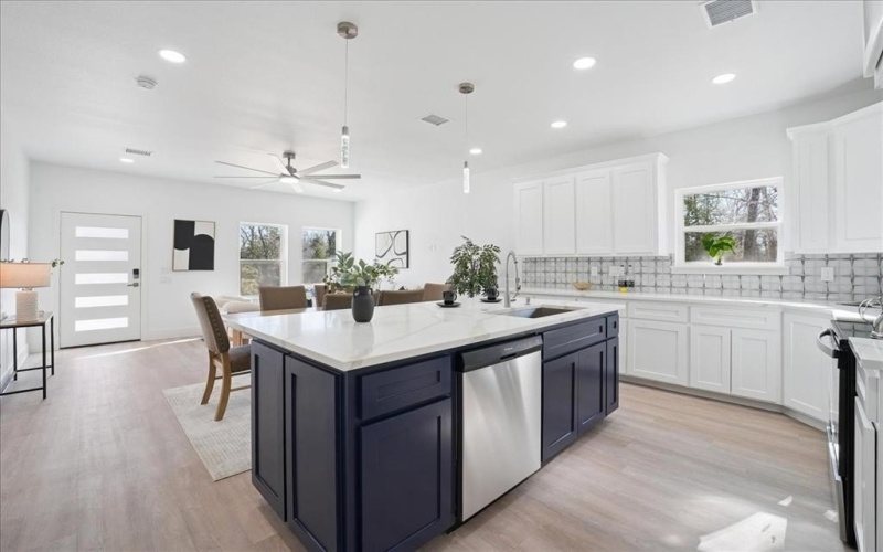 120 Running Deer Road, Mabank, TX 75156, 3 Bedrooms Bedrooms, ,2 BathroomsBathrooms,Residential,For Sale,120 Running Deer Road,0,21158614